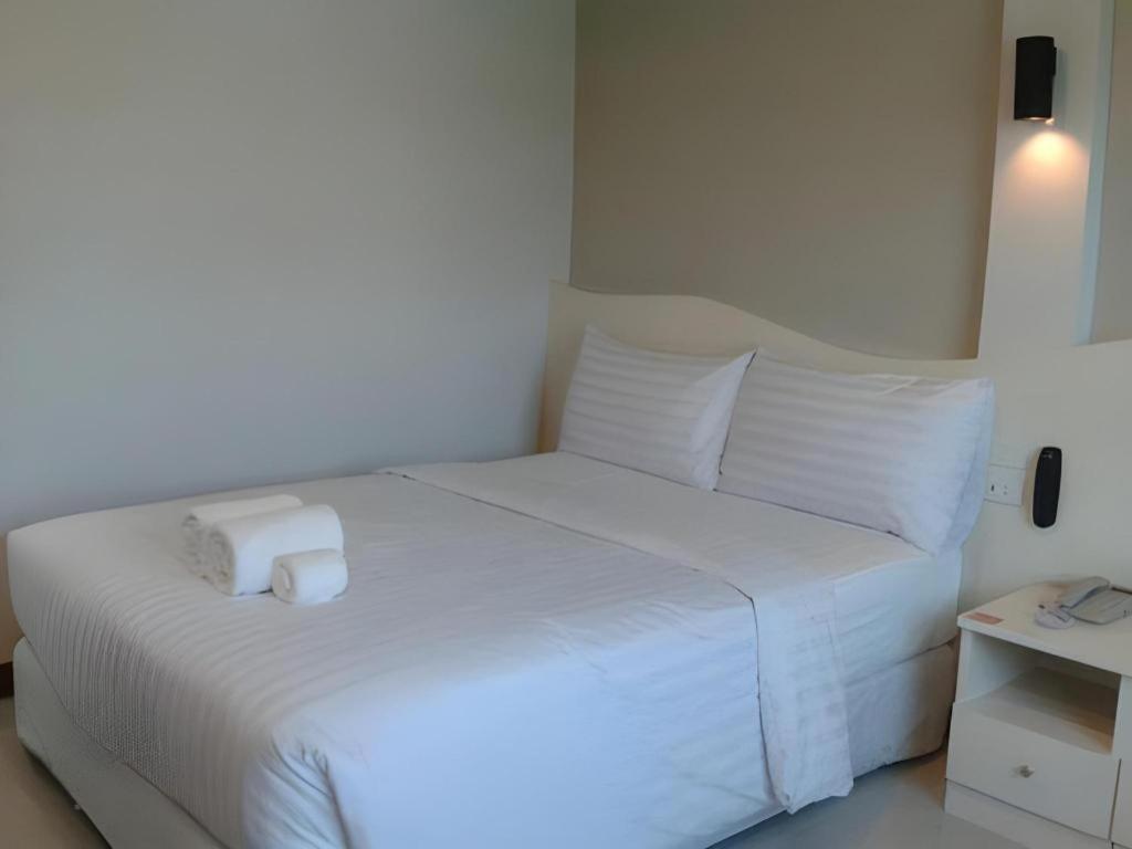 Thada Chateau Hotel Buriram Exterior foto